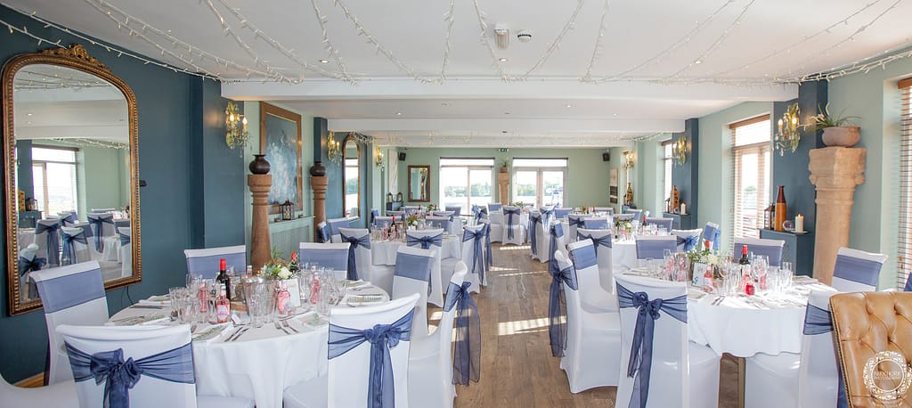 The-Old-Lodge-Minchinhampton-wedding-photography-Nikki-Kirk