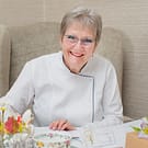 Lou Wood - Owner - Lou Wood Sugar Flowers